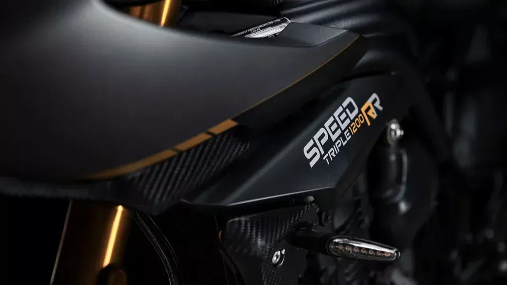 peinture triumph street triple edition breitling