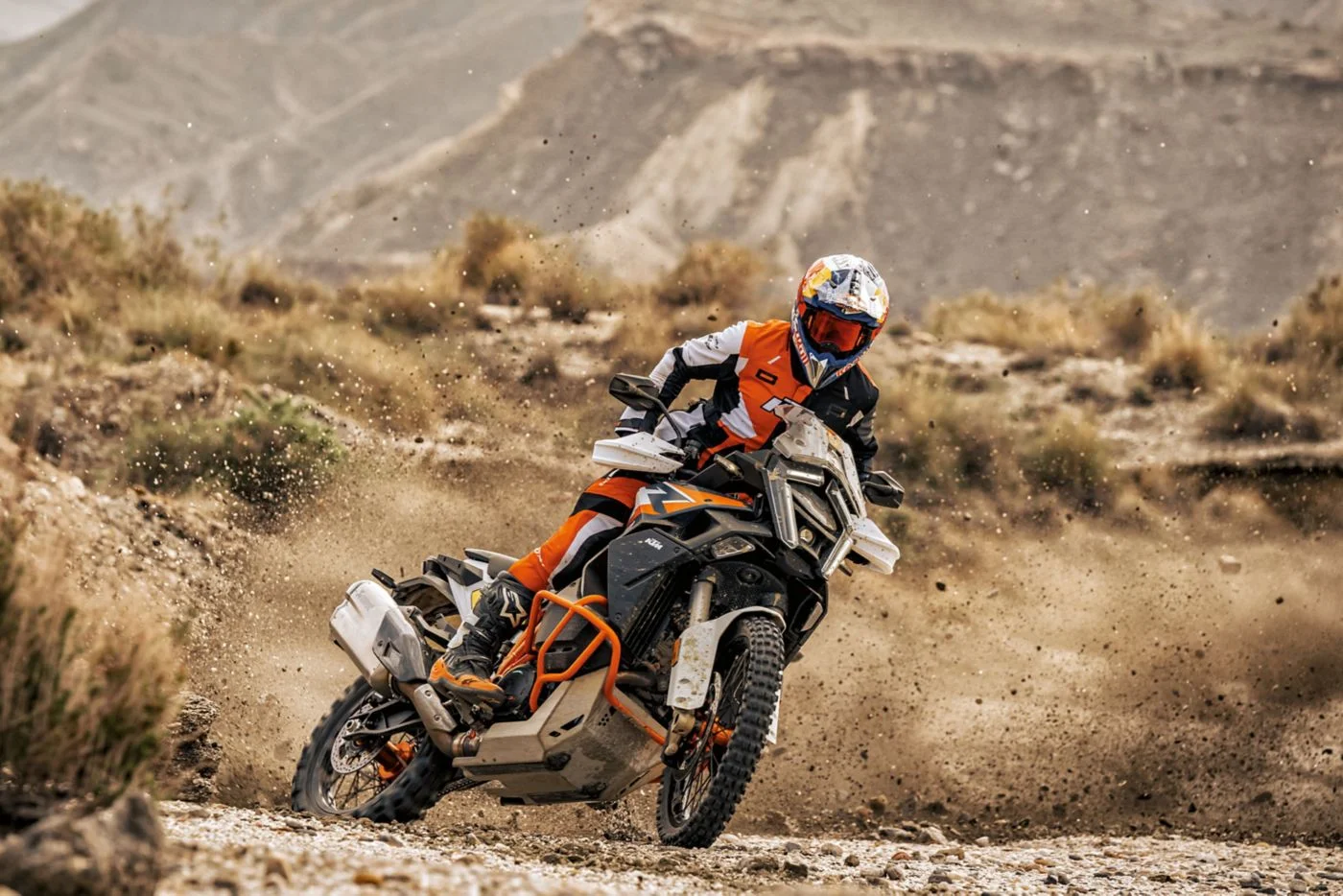 KTM-travel-1390-super-adventure-r-2025-4